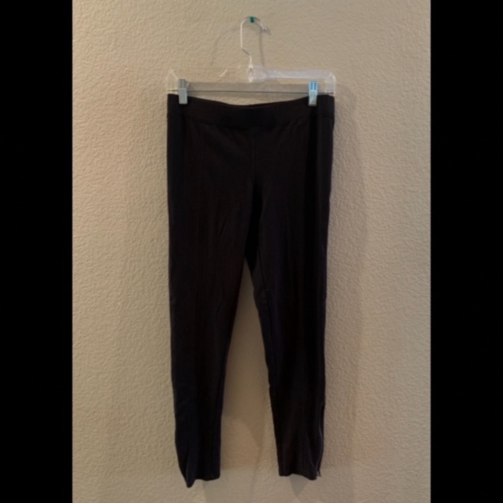 Basically NEW Super Cute Comfy Side Sip Leggings - Picture 1 of 5
